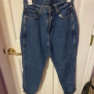 arizona jean co mom jeans